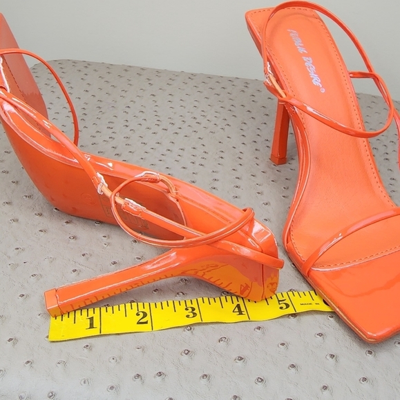 𝅺Asos Orange strap sandals - Picture 3 of 9